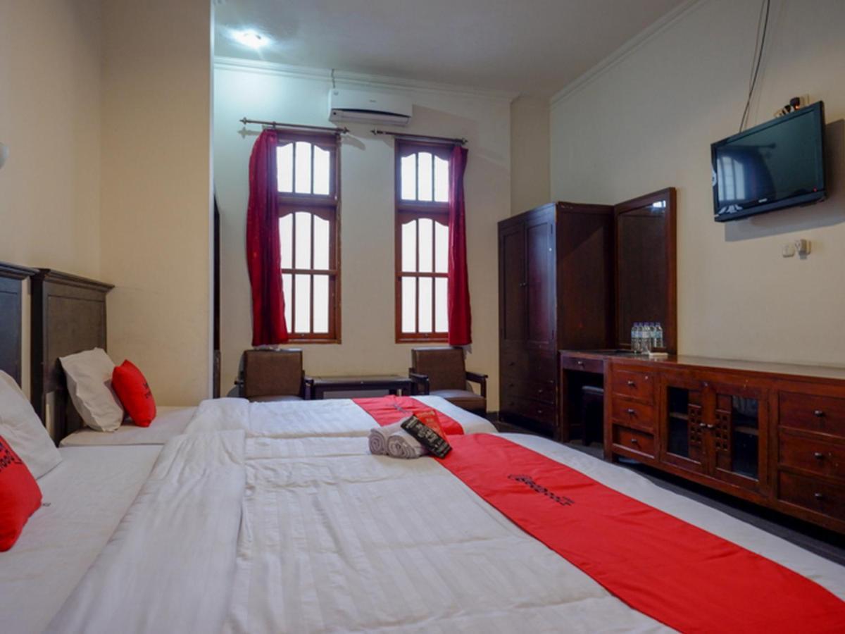 Hotel Reddoorz Near Tugu Yogyakarta Extérieur photo